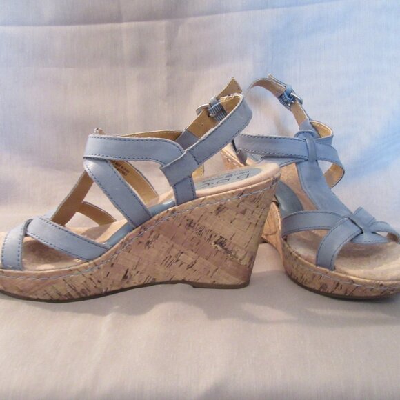 b. o. c. Summer Wedge Leather top Sandals, Cushy Insole, size 8 - Picture 4 of 6